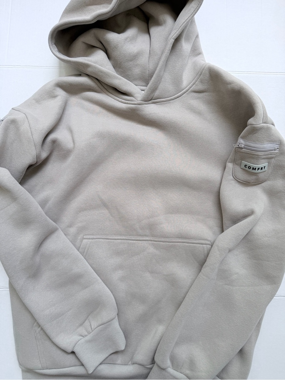 Comfrt Unisex Hooded Pullover Sweatshirt Travel Hoodie in Light Taupe Neutral